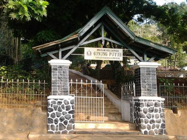 Gambar Gunung Puyuh - Destinasi Wisata Sumedang