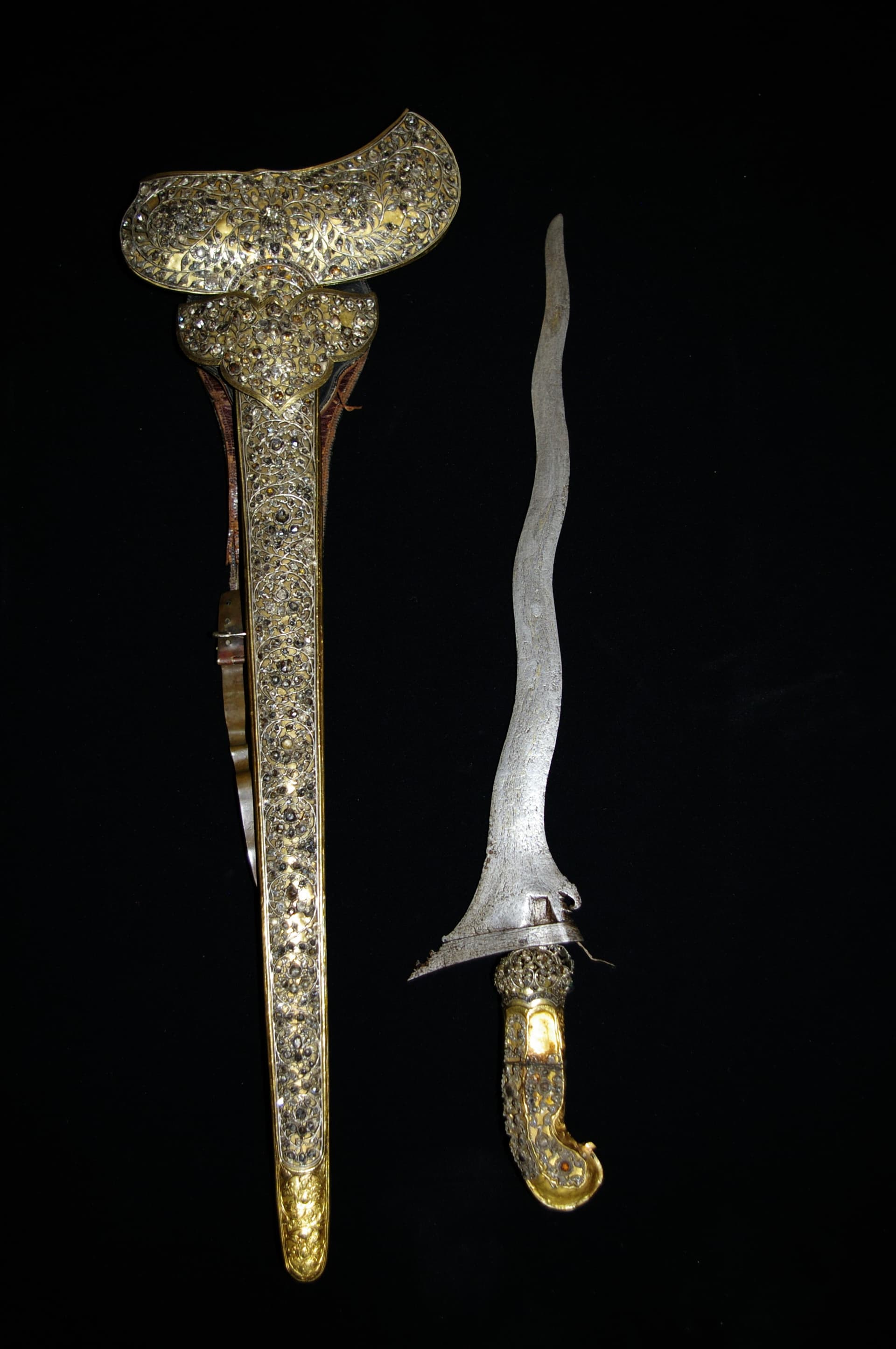 Gambar Keris Panunggul Naga - Benda Pusaka Sumedang