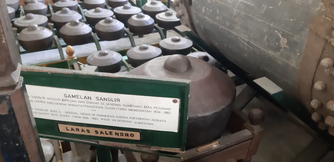 Gambar Gamelan Sanglir - Benda Pusaka Sumedang