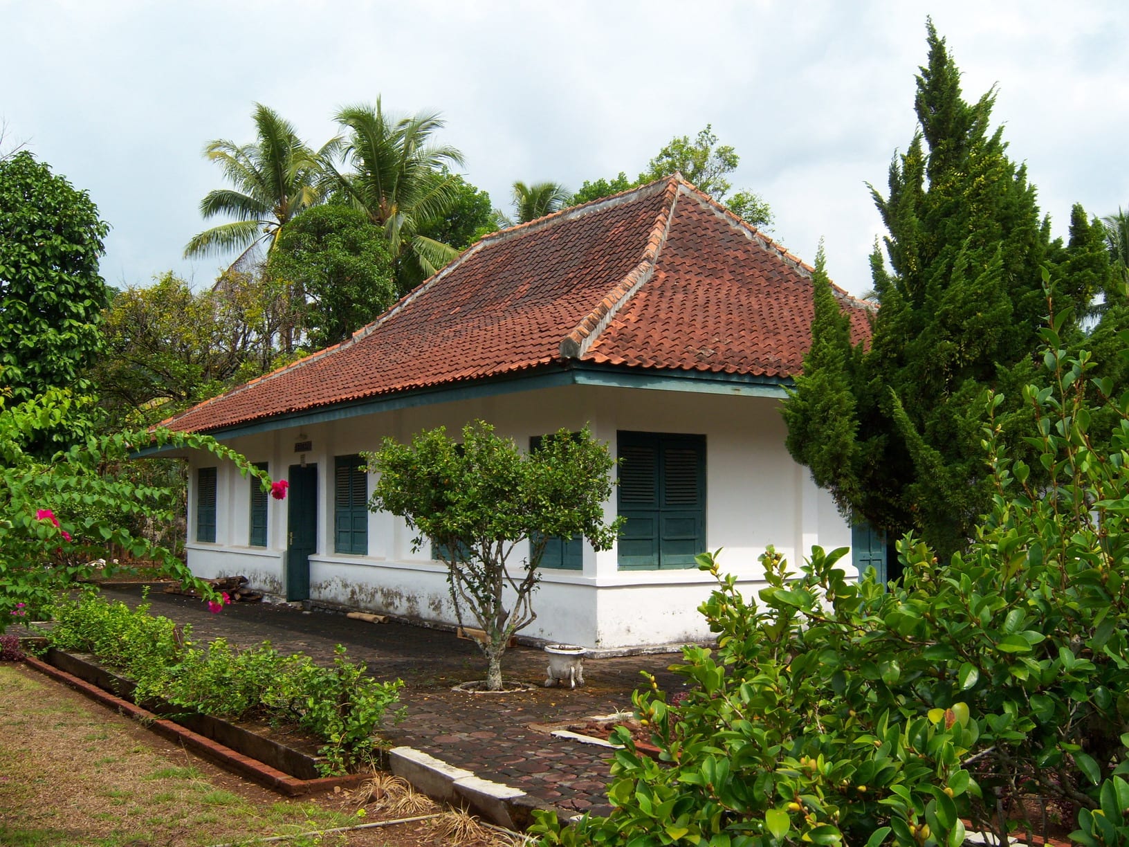 Gambar Gedung Gendeng - Benda Pusaka Sumedang