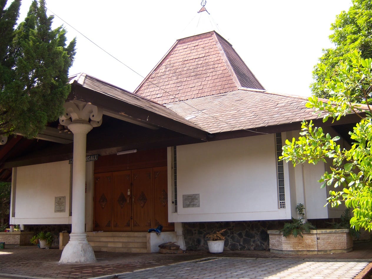 Gambar Gedung Pusaka - Benda Pusaka Sumedang