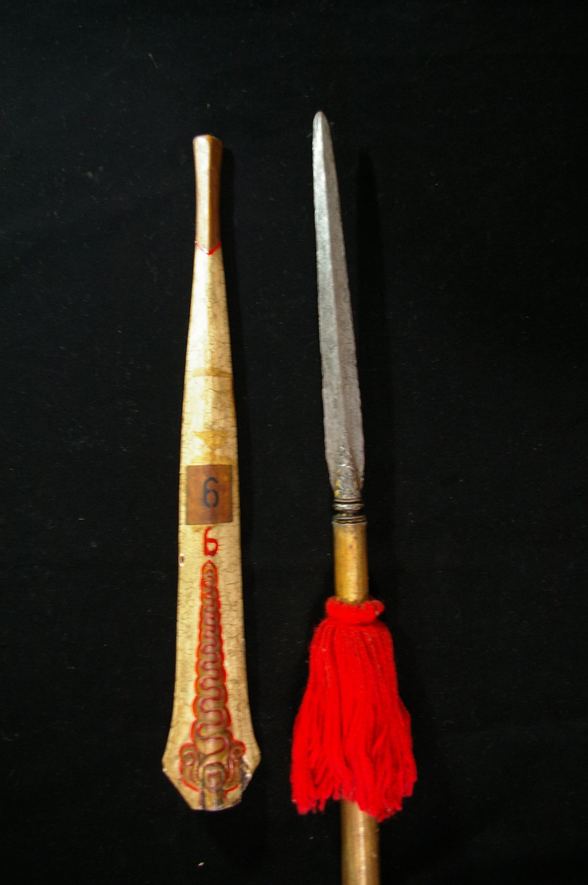 Gambar Tombak - Benda Pusaka Sumedang